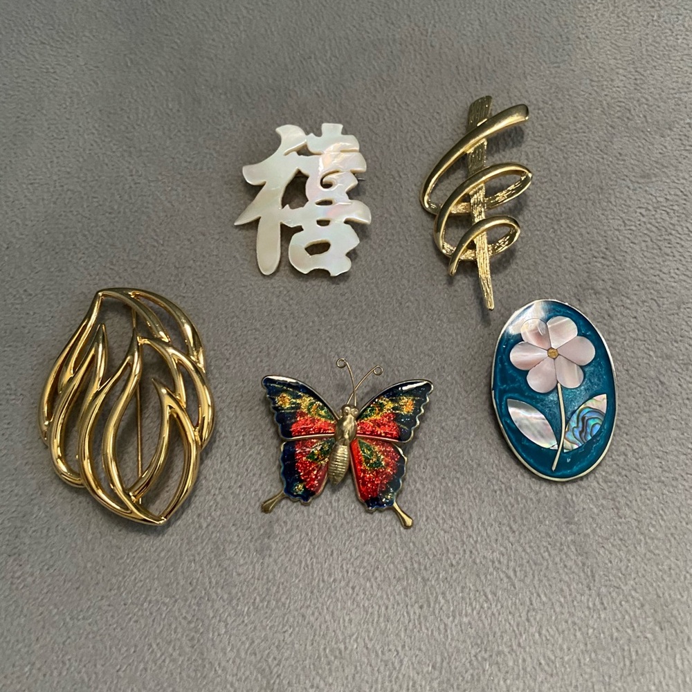 Vintage brooches